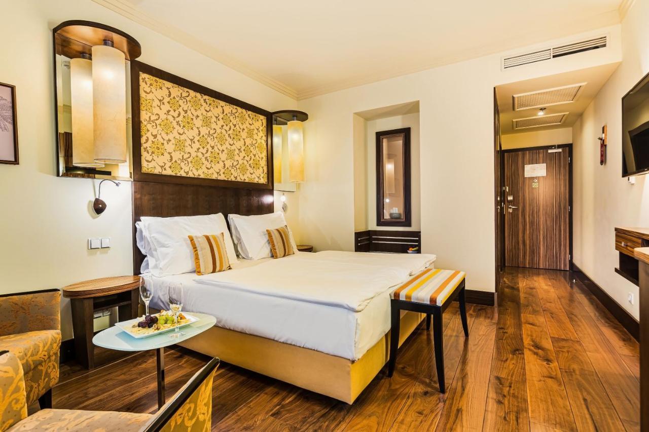 Hotel Savannah Chvalovice  Bagian luar foto