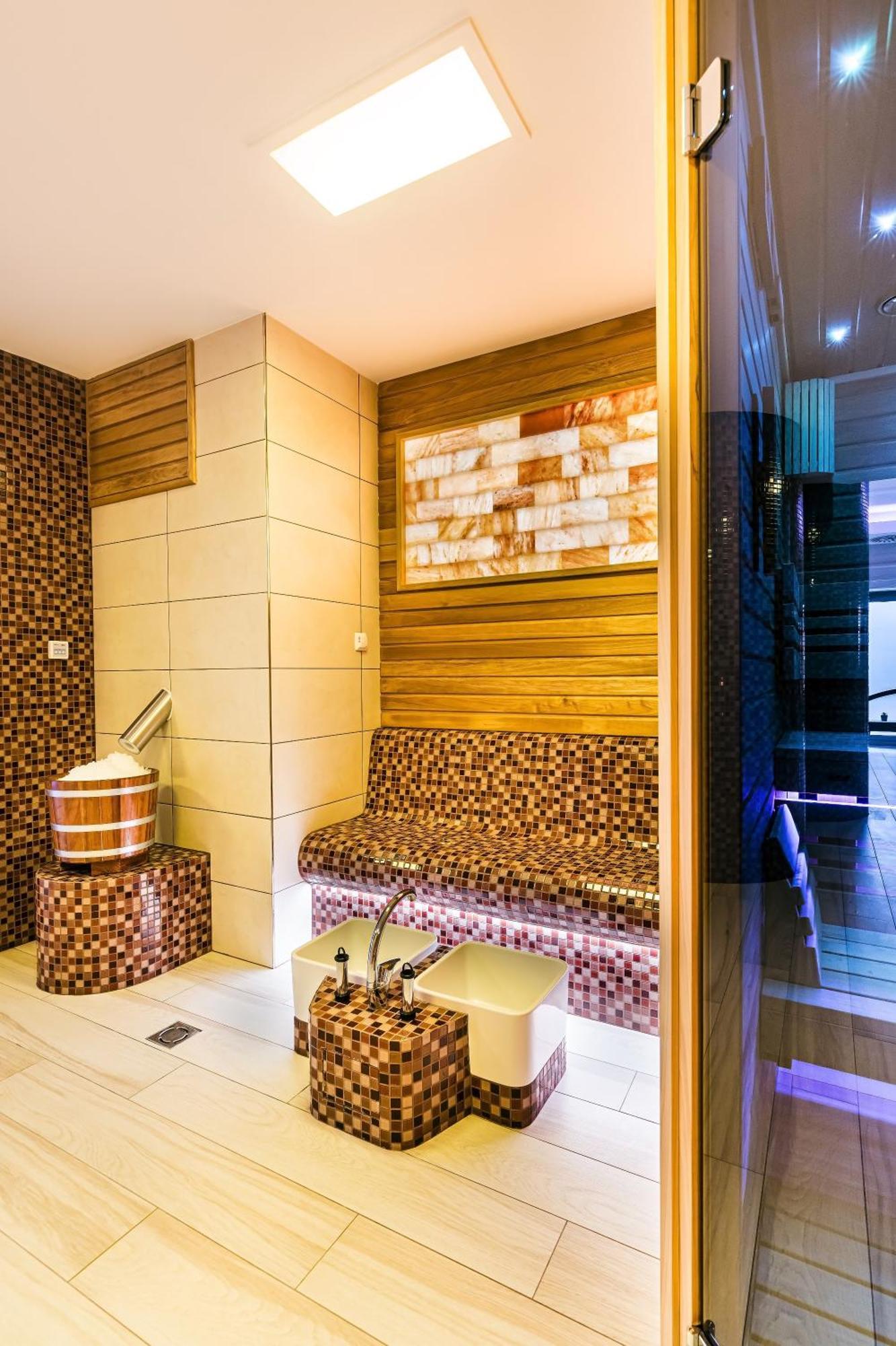 Hotel Savannah Chvalovice  Bagian luar foto