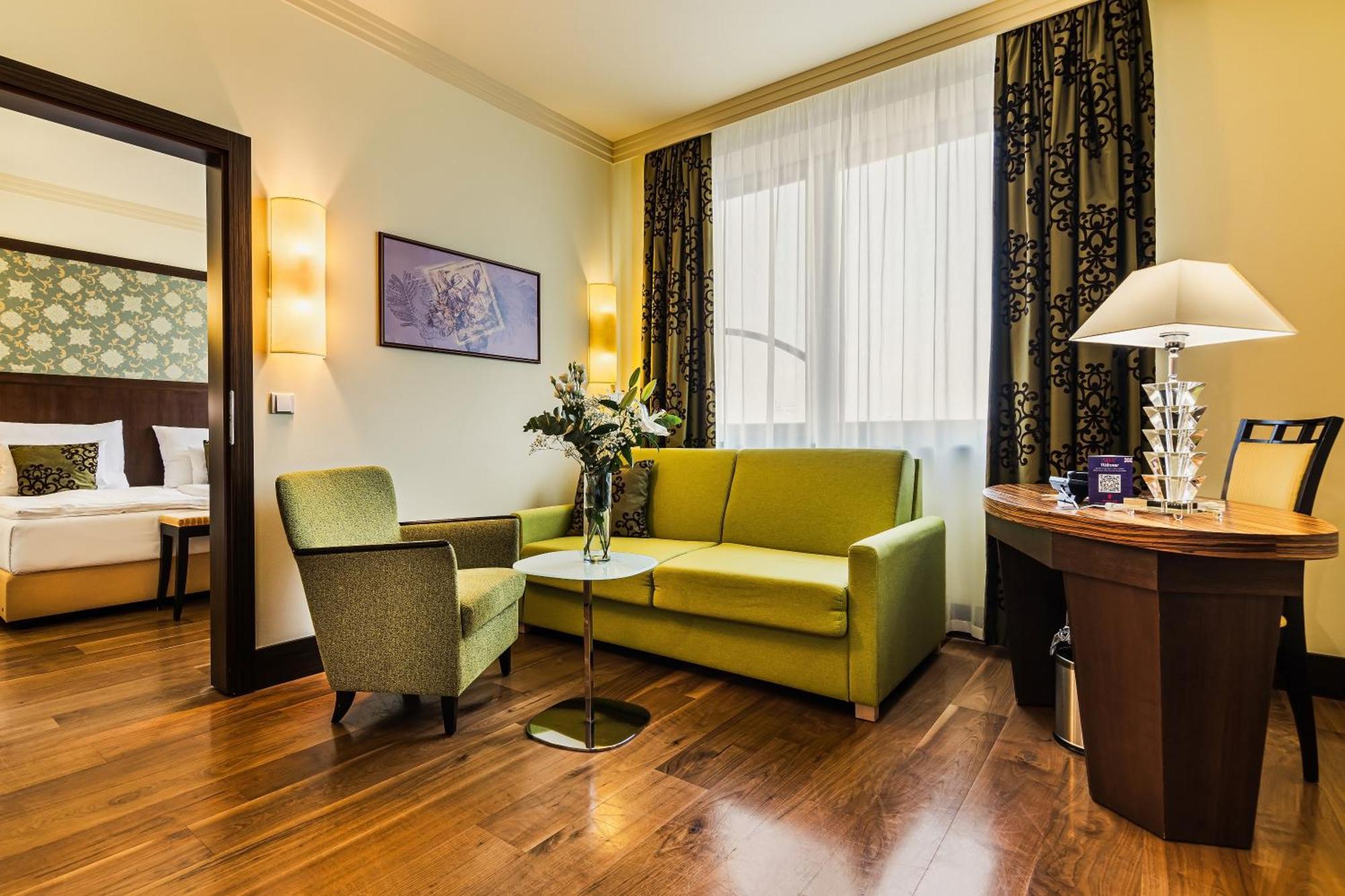 Hotel Savannah Chvalovice  Bagian luar foto