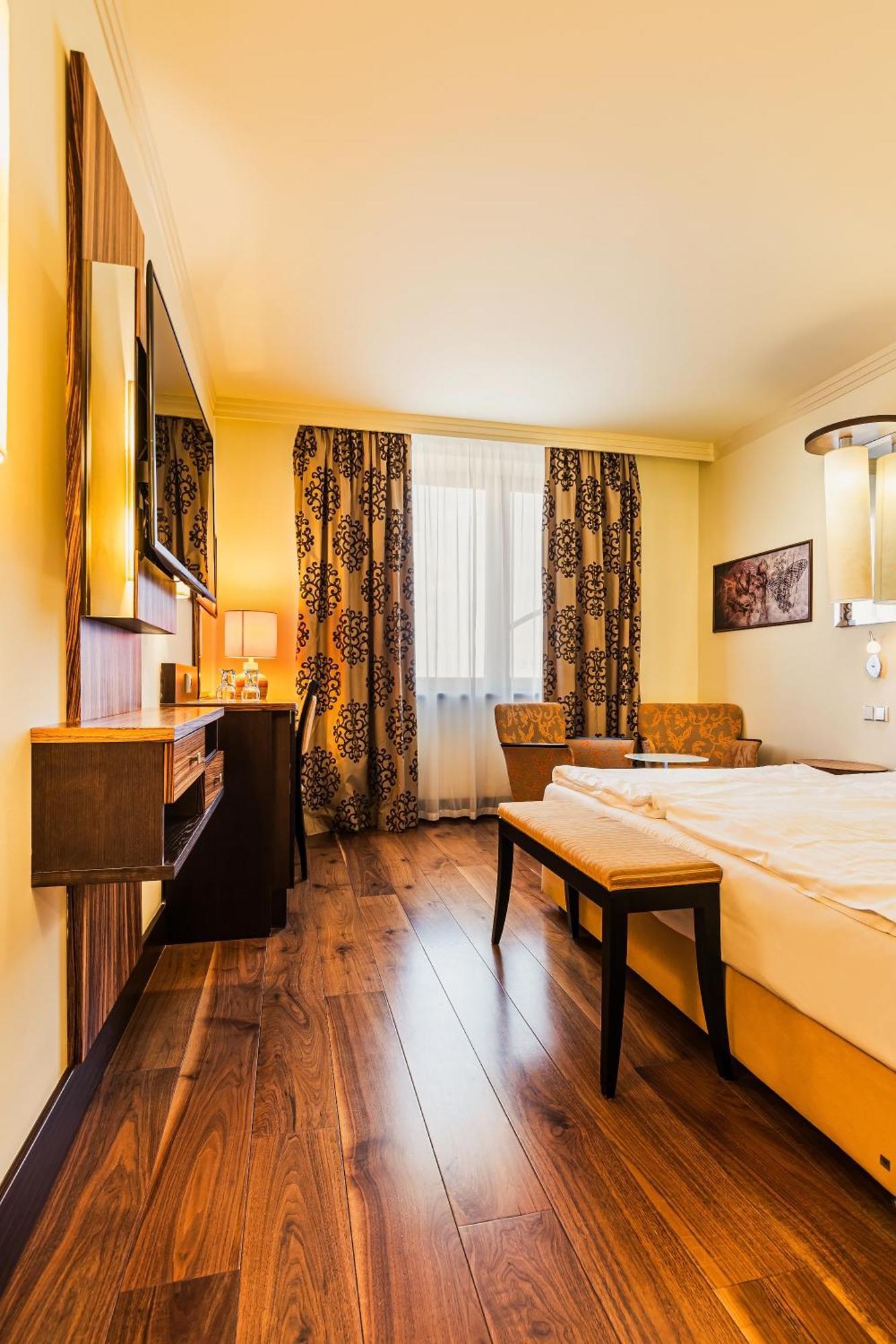 Hotel Savannah Chvalovice  Bagian luar foto